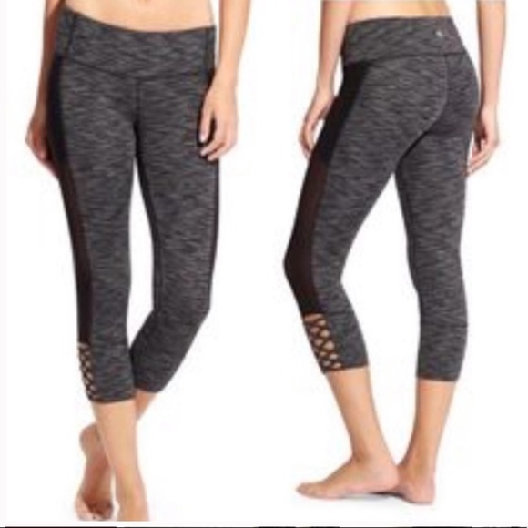 Athleta Mind Over Mat Capri Leggings XS - Picture 1 of 7